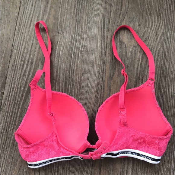 Victoria Secret Bra - Picture 2 of 4
